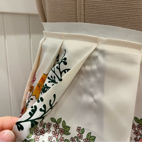 Spring Floral Pleated Mini Skirt, Lightweight, Bold Print, Women’s (US 12) - Picture 12 of 13